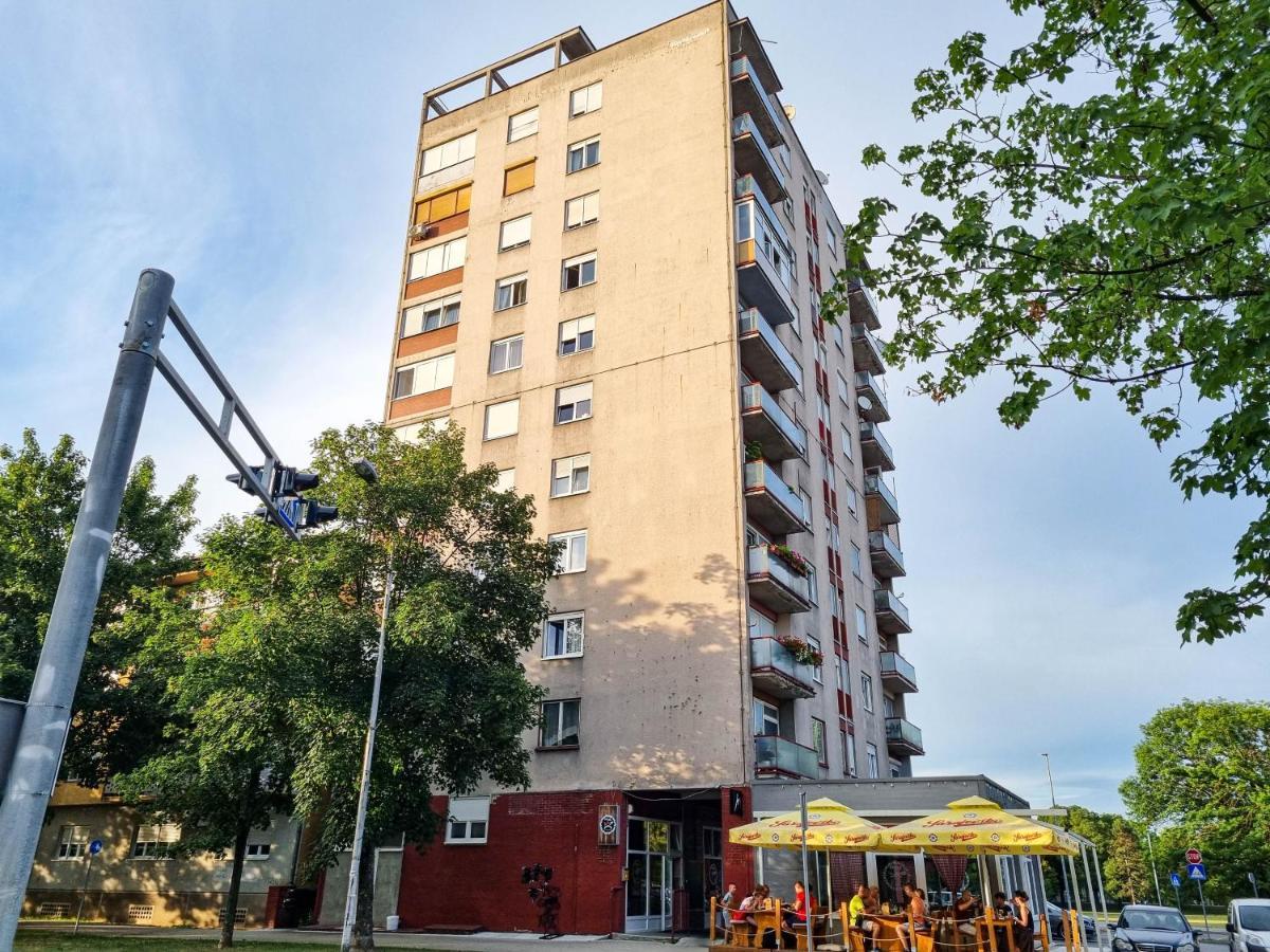 Apartment Apex Penthouse Self Check-In كارلوفاتش المظهر الخارجي الصورة